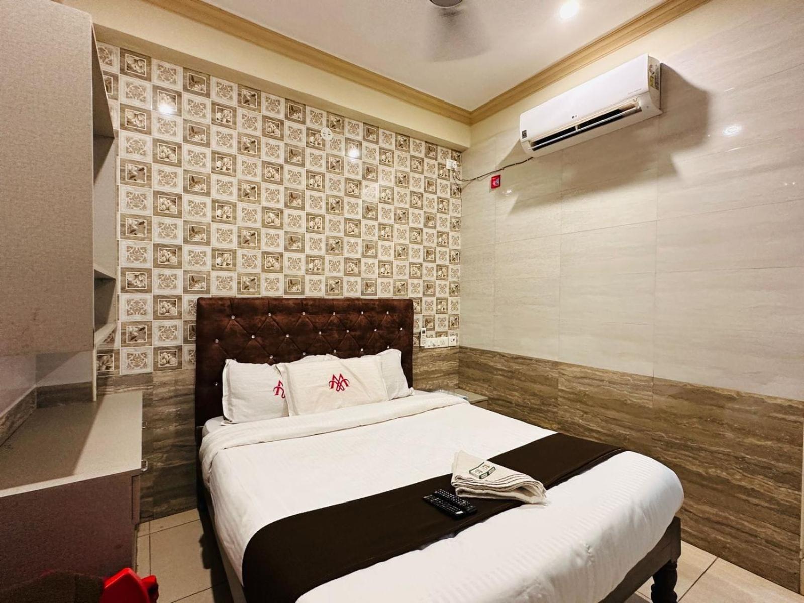 Marina Palace Chennai Esterno foto